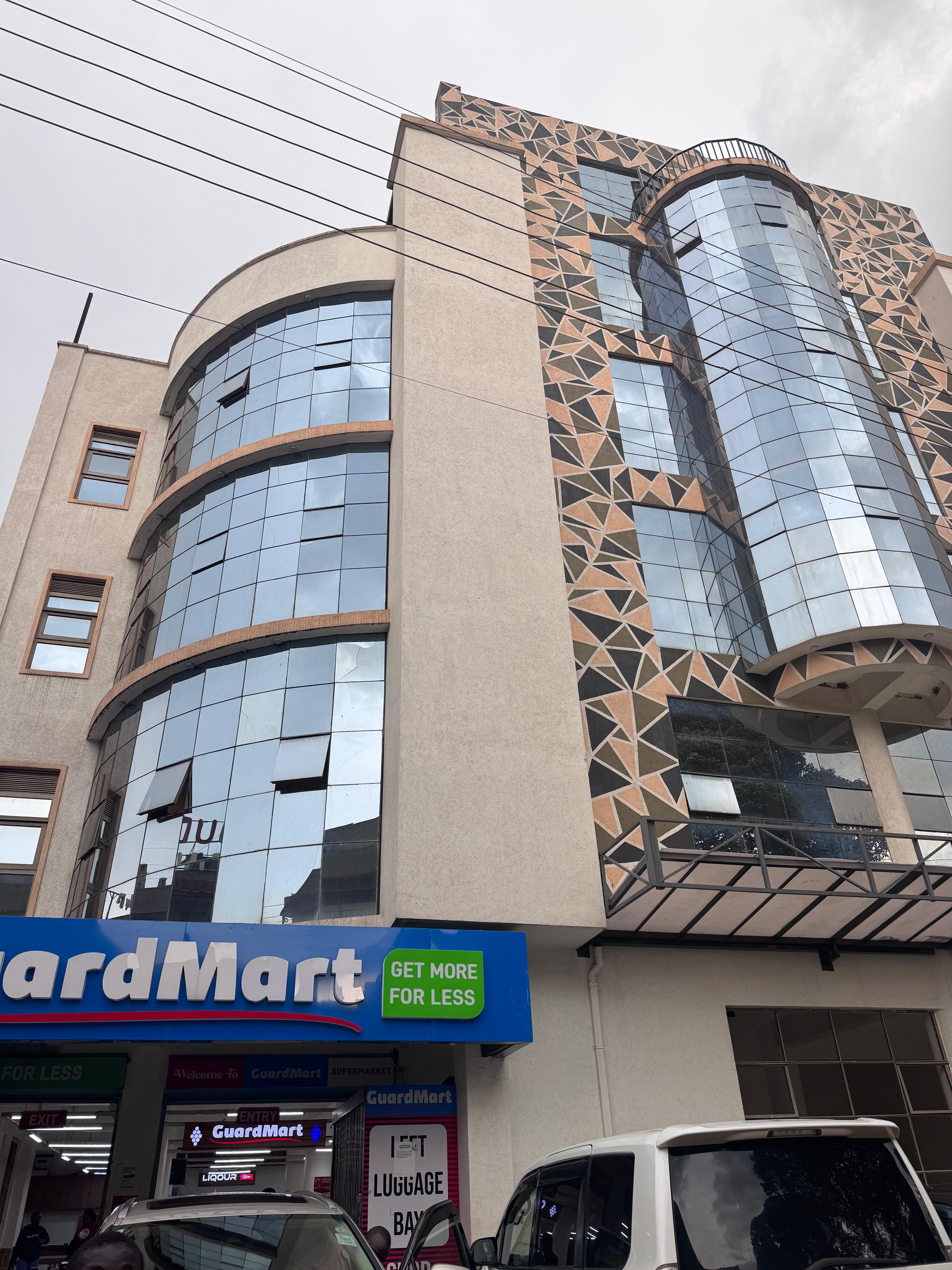 KampDavid Mall — close-up facade